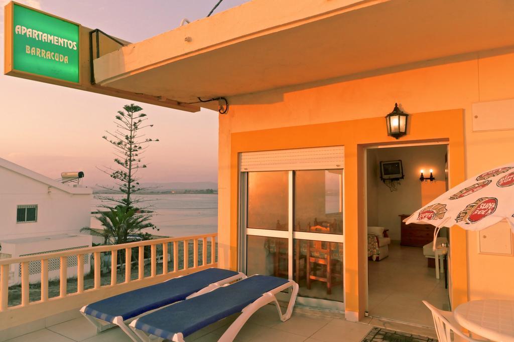 Apartamentos Barracuda Фаро Стая снимка